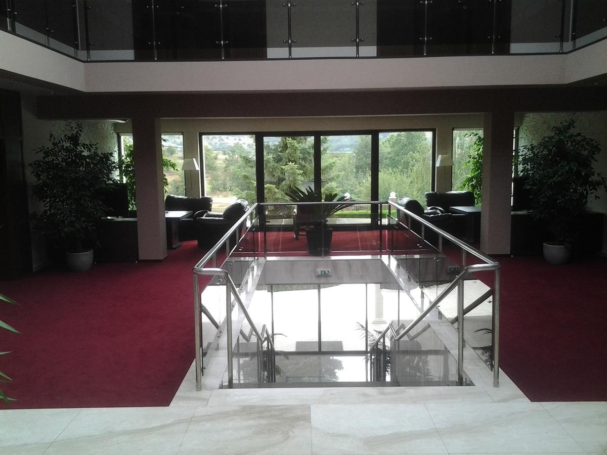 Hotel Villa Ekaterina Vakarel Bagian luar foto