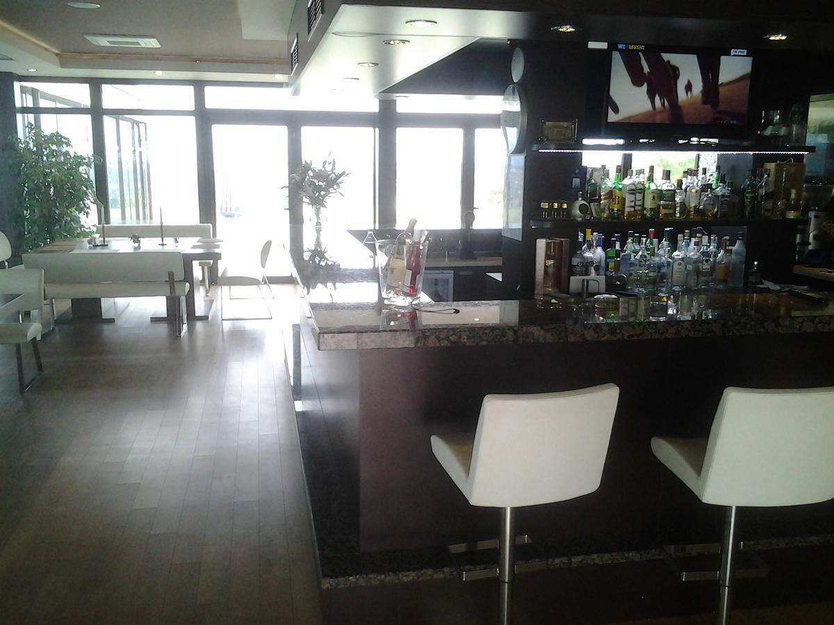 Hotel Villa Ekaterina Vakarel Bagian luar foto
