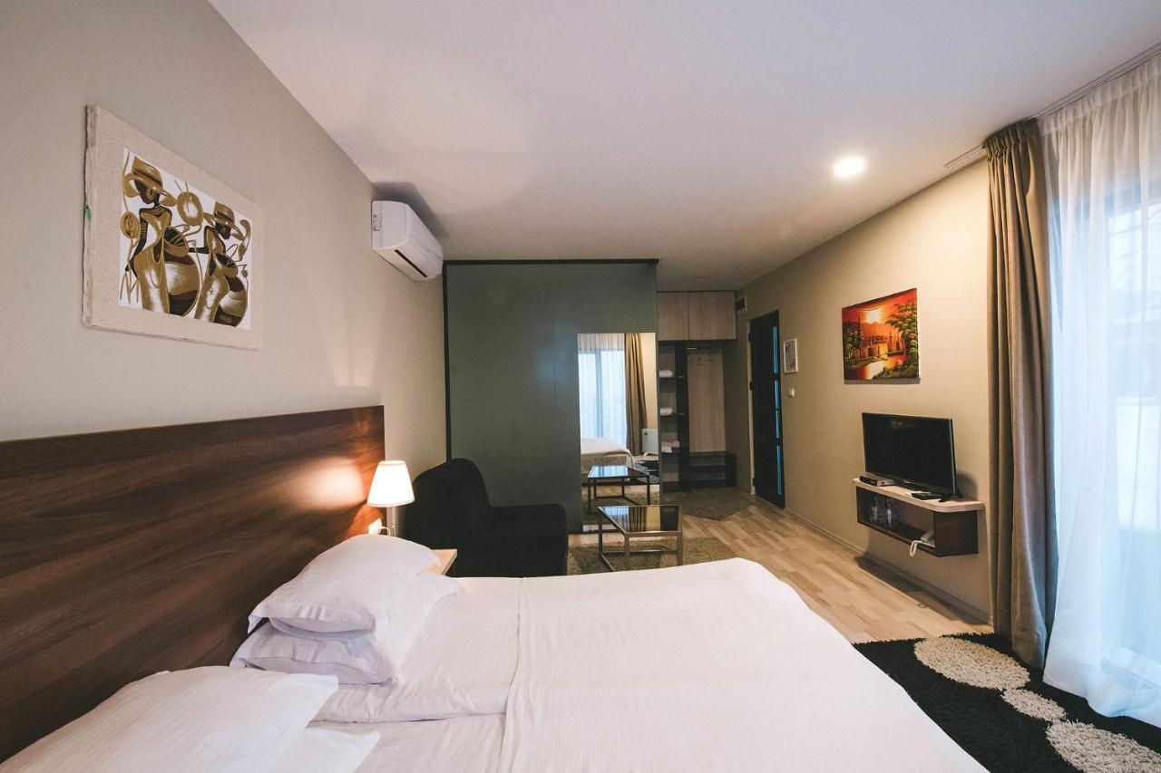 Hotel Villa Ekaterina Vakarel Bagian luar foto