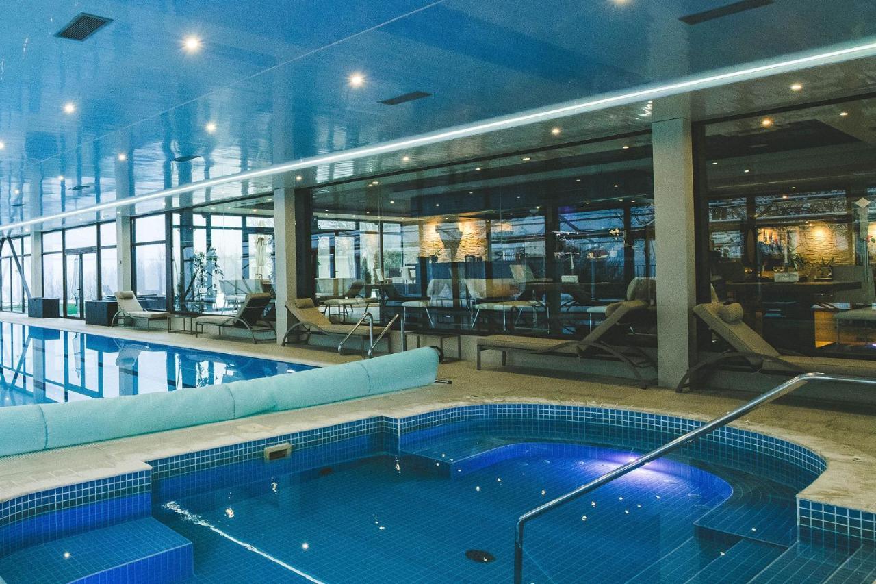 Hotel Villa Ekaterina Vakarel Bagian luar foto