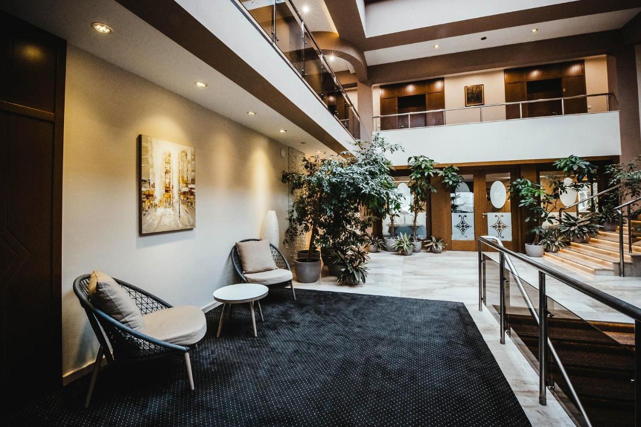 Hotel Villa Ekaterina Vakarel Bagian luar foto