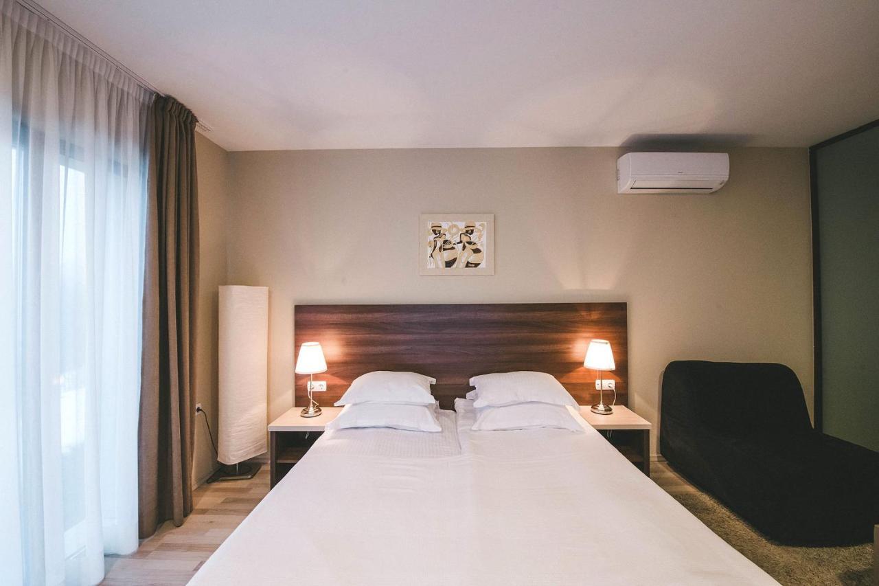 Hotel Villa Ekaterina Vakarel Bagian luar foto