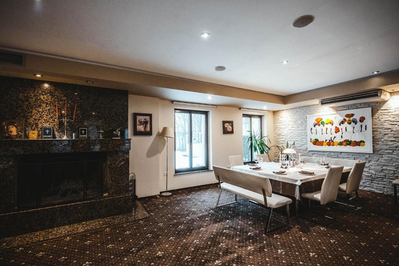 Hotel Villa Ekaterina Vakarel Bagian luar foto
