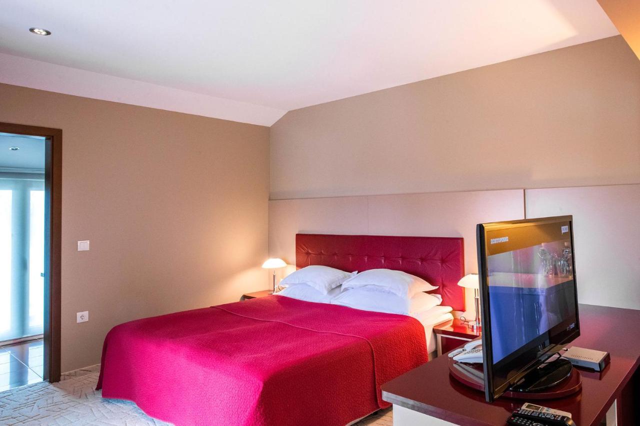 Hotel Villa Ekaterina Vakarel Bagian luar foto