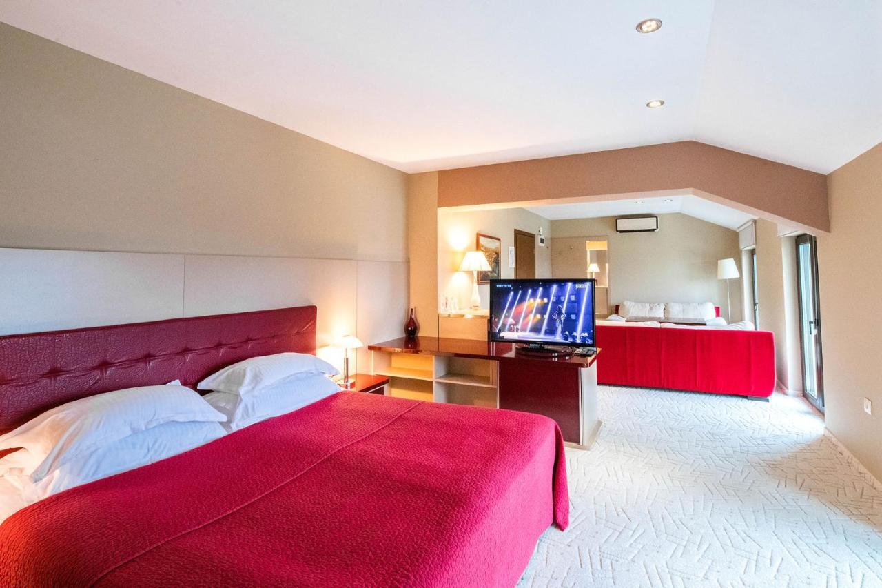 Hotel Villa Ekaterina Vakarel Bagian luar foto