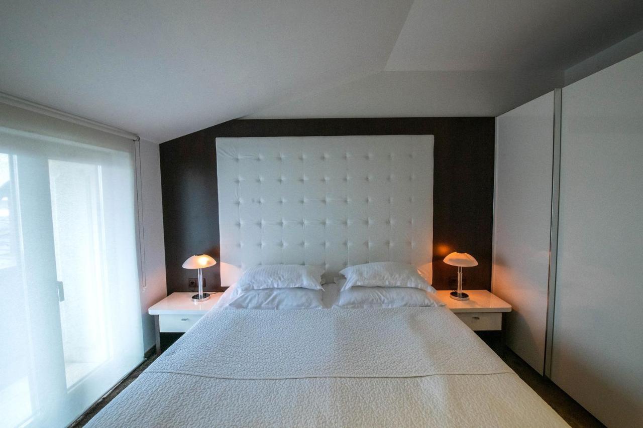 Hotel Villa Ekaterina Vakarel Bagian luar foto