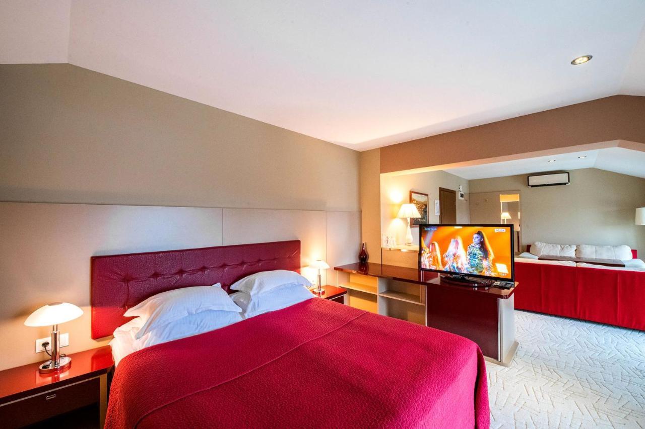 Hotel Villa Ekaterina Vakarel Bagian luar foto