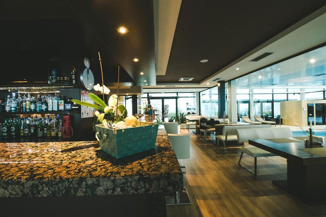 Hotel Villa Ekaterina Vakarel Bagian luar foto